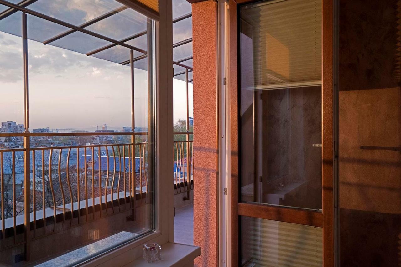 Center Apartment With Amazing View Sofia Eksteriør billede